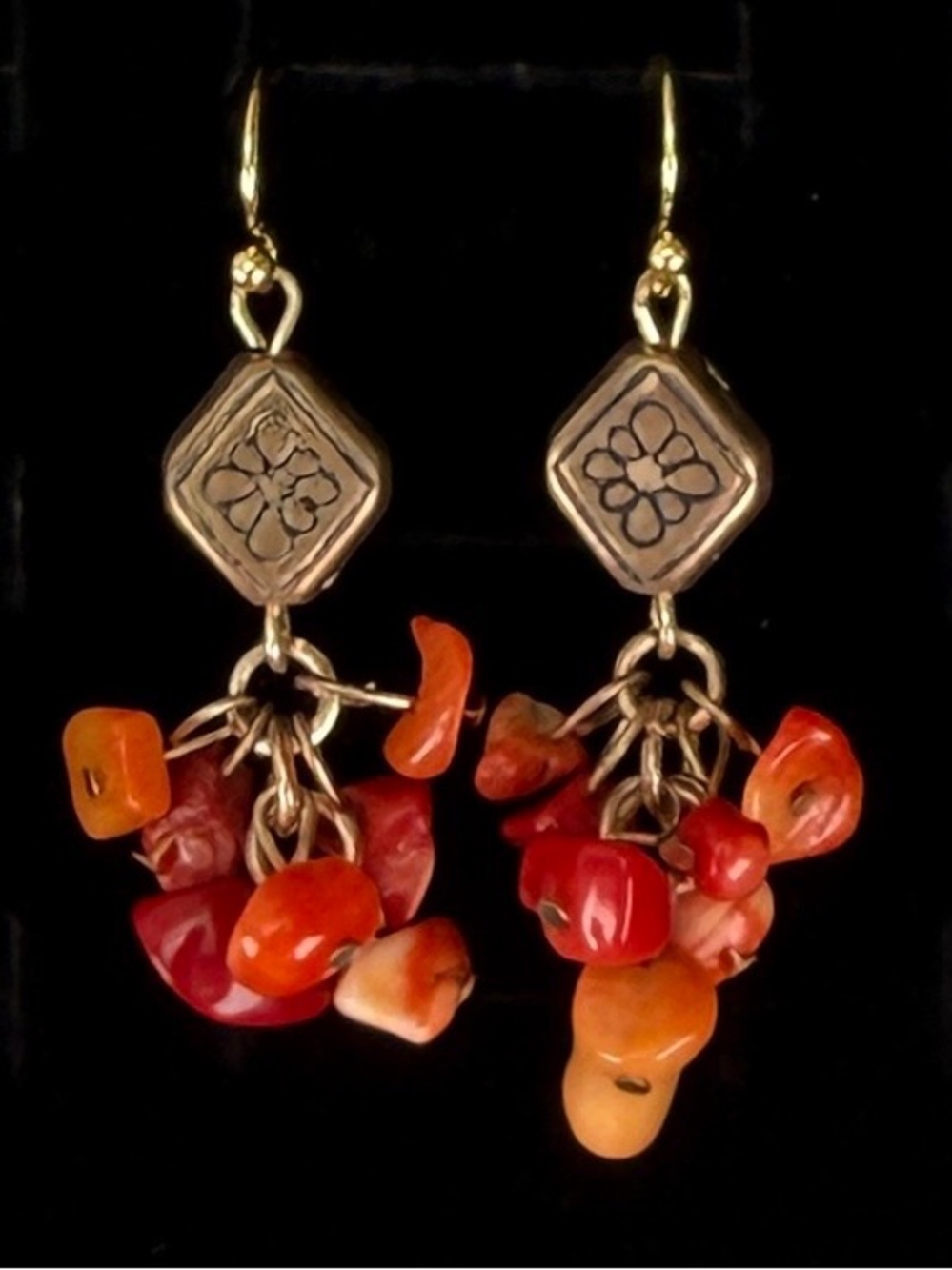 Pretty goldtone, orange beaded cha-cha pierced earrings